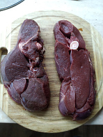 Стейк из окорока северного оленя на кости 400-800 гр